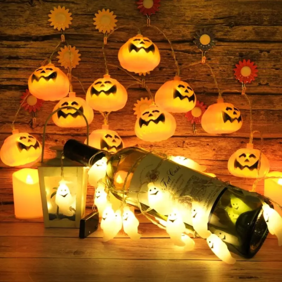 Solar Halloween Pumpkin Décor Light with 8 Modes - Indoor/Outdoor